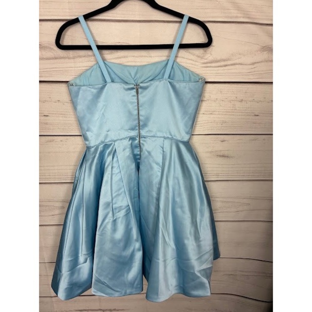 Sherri Hill Light Blue Satin Embellished Pocket Cocktail Dress Size 6 - Picture 2 of 8